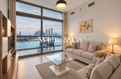 Apartment - 1 - 2 for rent in Azure Residences - Palm Jumeirah - Dubai