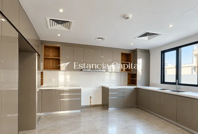 155509442 - Property Image 3