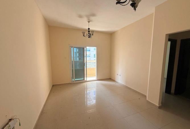 87862100 - Property Image 2