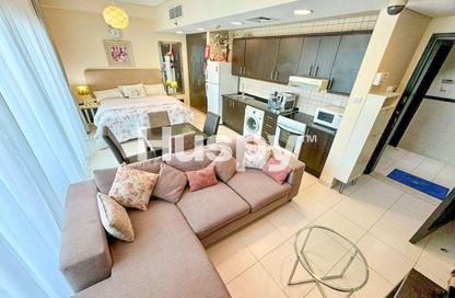 Apartment - Studio - 1 Bathroom for rent in The Royal Oceanic - Dubai Marina - Dubai