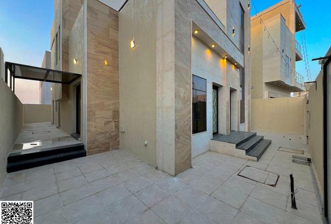 93584122 - Property Image 2