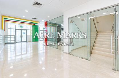 Retail - Studio - 1 for rent in Bay Central Tower East - Bay Central - Dubai Marina - Dubai