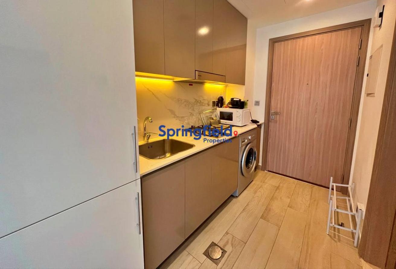 Vacant | Semi Furnished | Spacious Layout photo 8