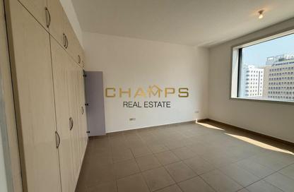 Apartment - 2 - 2 for rent in Tourist Club Area - Abu Dhabi