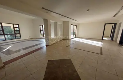 Villa - 4 Bedrooms - 5 Bathrooms for rent in Sas Al Nakheel Village - Sas Al Nakheel - Abu Dhabi