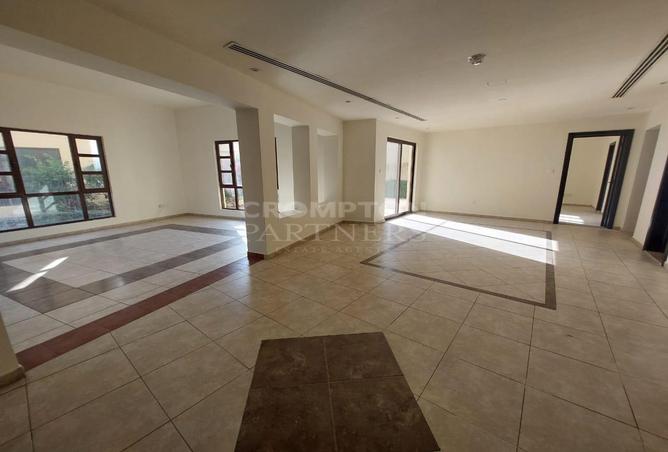 76973684 - Property Main Image