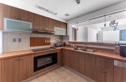 Apartment - 2 Bedrooms - 3 Bathrooms for rent in Marina Residences 6 - Marina Residences - Palm Jumeirah - Dubai