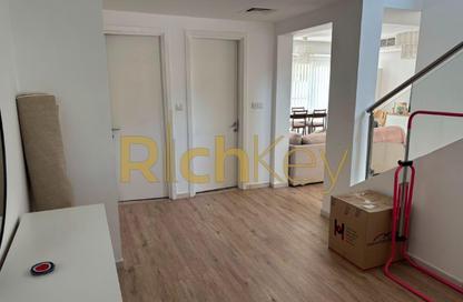 Townhouse - 3 - 5 for rent in Springs 14 - The Springs - Dubai