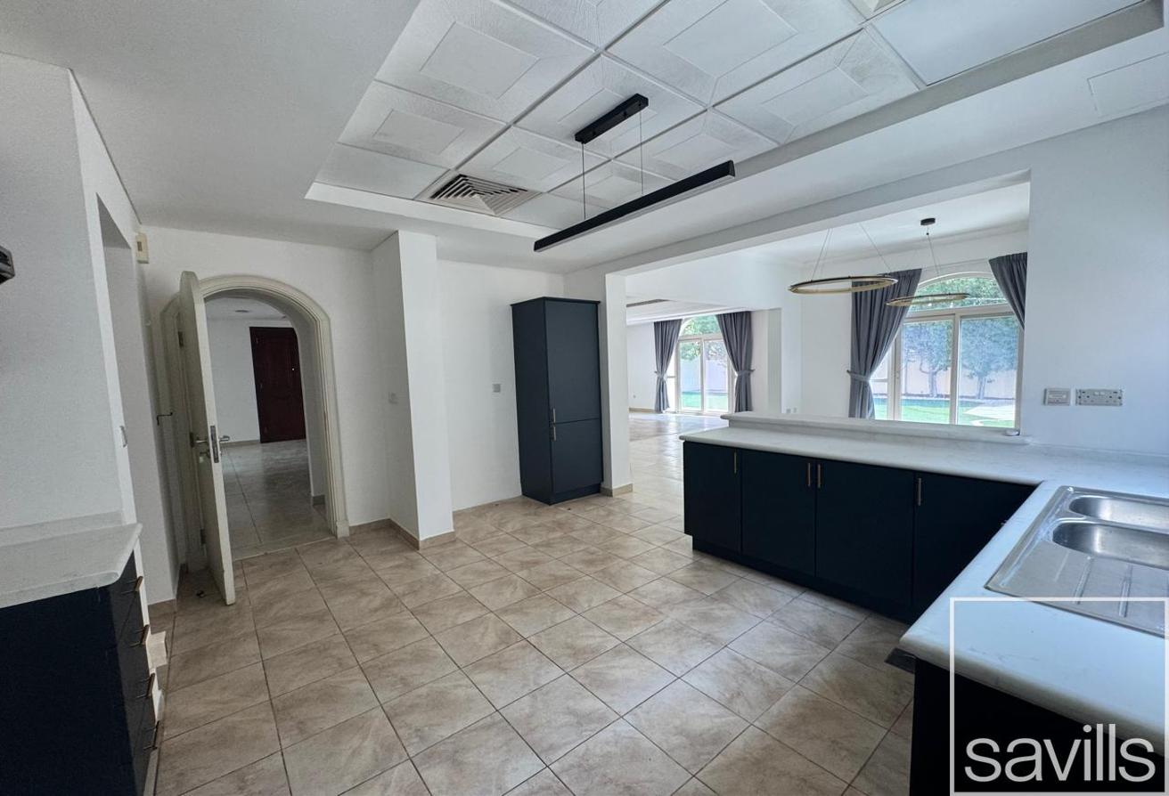 Skyline Elegance | Golf Community | Prime Location photo 4