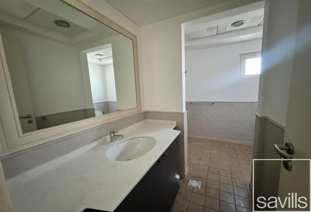 Skyline Elegance | Golf Community | Prime Location photo 15