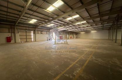 Warehouse - Studio - 2 for rent in Al Jlail - Al Sajaa - Sharjah