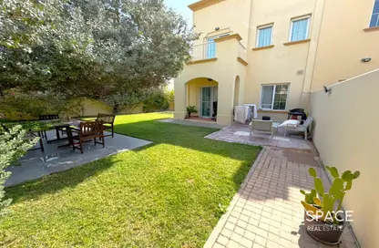 فيلا - 2 غرف نوم - 2 حمامات للايجار في الينابيع 14 - الينابيع - دبي