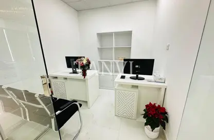 مكتب - غرفة نوم - 1 حمام للايجار في ريم ريزدنسي - الكرامة - دبي