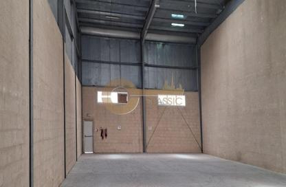 Warehouse - Studio for rent in Dubai Investment Park 1 (DIP 1) - Dubai Investment Park (DIP) - Dubai