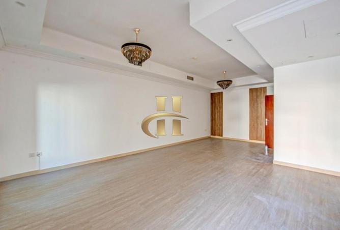 114597629 - Property Image 3