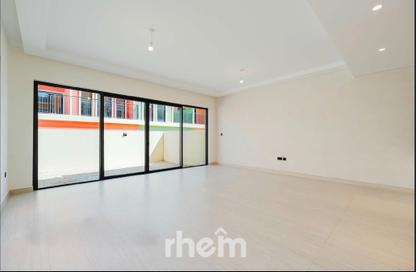 Townhouse - 3 Bedrooms - 4 Bathrooms for sale in Portofino - Damac Lagoons - Dubai
