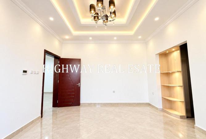 145054268 - Property Image 2
