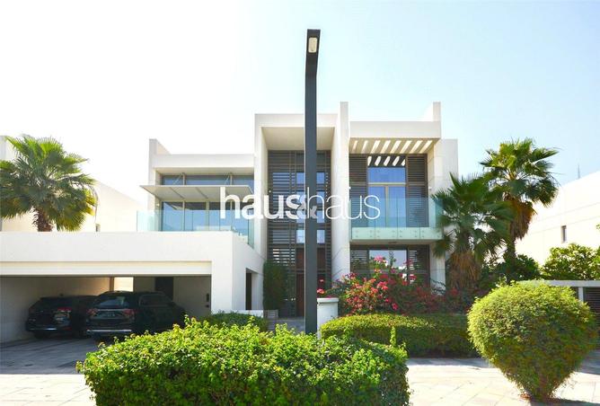 98692543 - Property Image 2