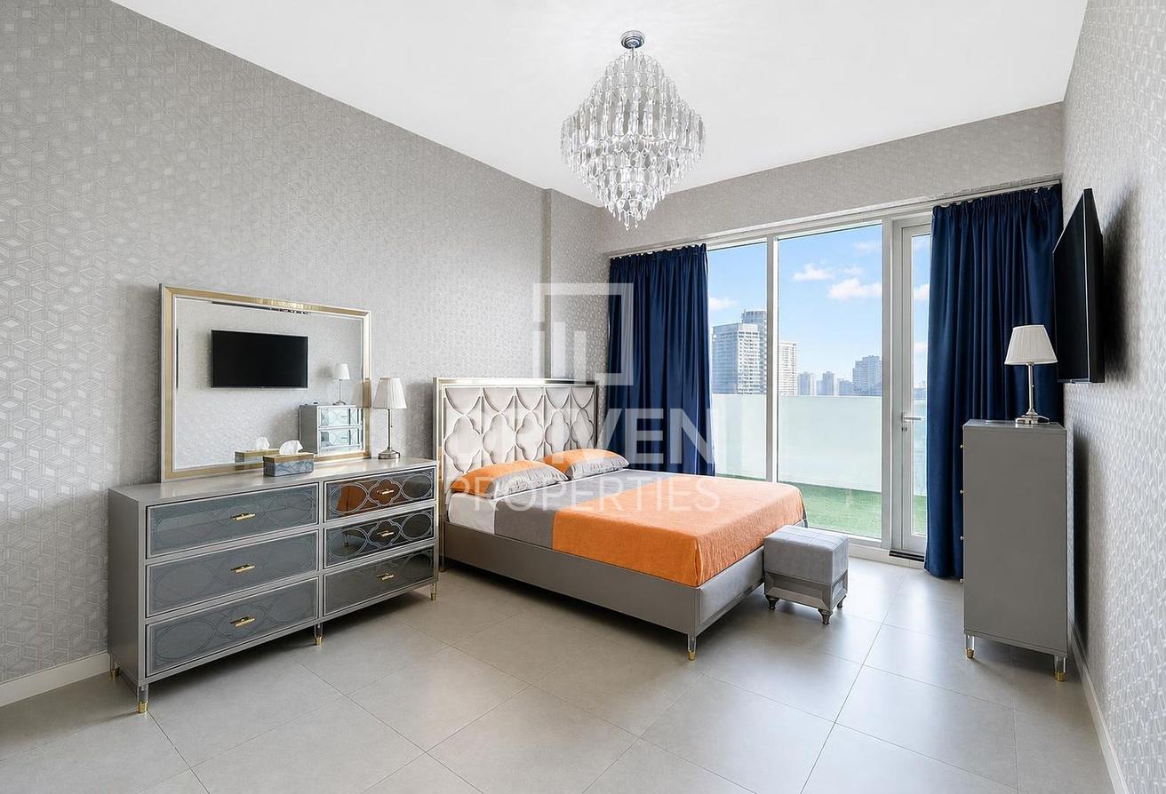 Fully Furnished | Duplex Penthouse photo 10