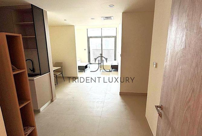 122444354 - Property Image 2