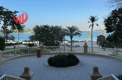 Apartment - 1 - 2 for rent in Al Basri - Shoreline Apartments - Palm Jumeirah - Dubai