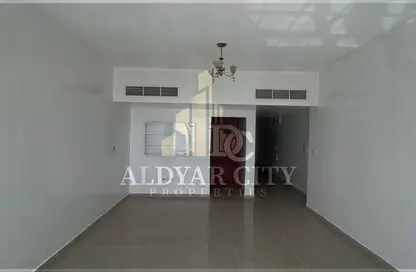 Apartment - 1 Bathroom for rent in Horizon Towers - Ajman Downtown - Ajman