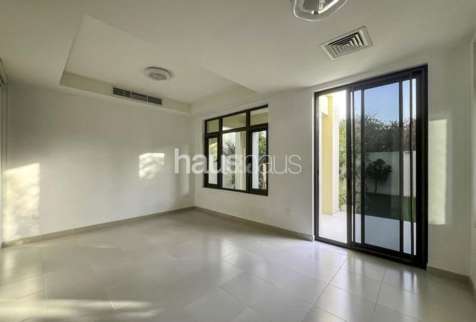3-bed villa in Mira Oasis 2 · Vacant — photo 3