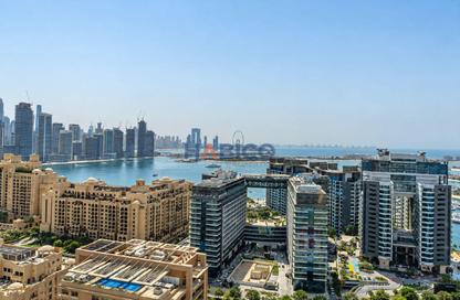 Apartment - Studio - 1 for rent in The Palm Tower - Palm Jumeirah - Dubai
