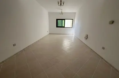 Apartment - 1 Bedroom - 1 Bathroom for rent in Ali Mousa Tower 1 - Al Majaz 2 - Al Majaz - Sharjah