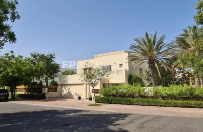 Villa - 5 Bedrooms - 6 Bathrooms for rent in Meadows 4 - Meadows - Dubai