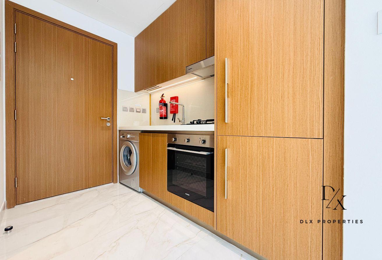 SPACIOUS | READY TO MOVE | MULTIPLE OPTION photo 6