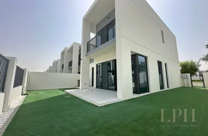 Townhouse - 4 Bedrooms - 4 Bathrooms for sale in Shams Townhouses - Town Square - Dubai