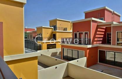 Townhouse - 4 - 3 for rent in Portofino - Damac Lagoons - Dubai