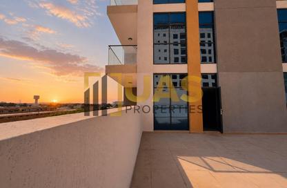 Apartment - 1 Bedroom - 2 Bathrooms for rent in Jumeirah Garden City - Al Satwa - Dubai