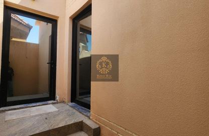 Villa - 2 - 2 for rent in Shakhbout City - Abu Dhabi