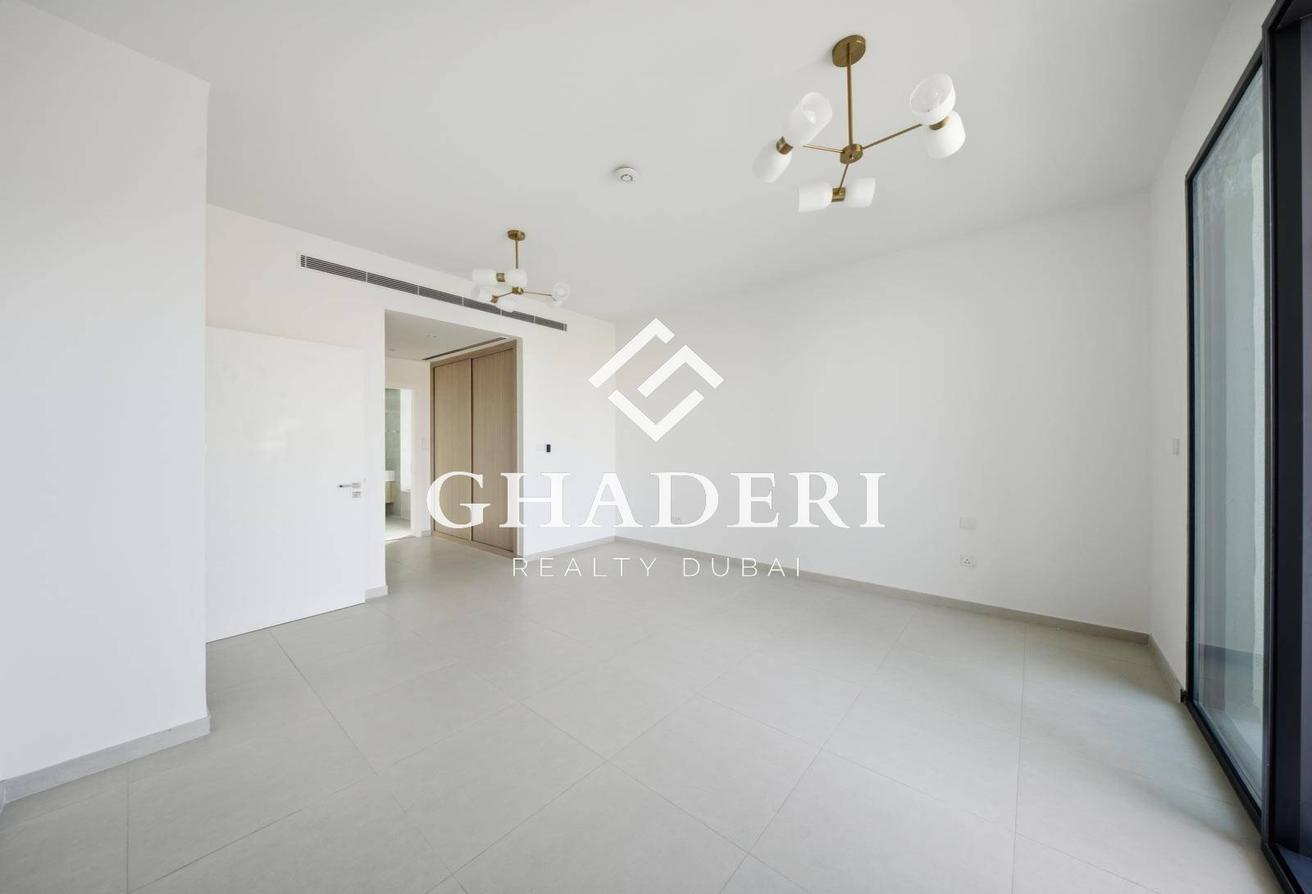 Corner Unit | Huge Plot | Brand New photo 9