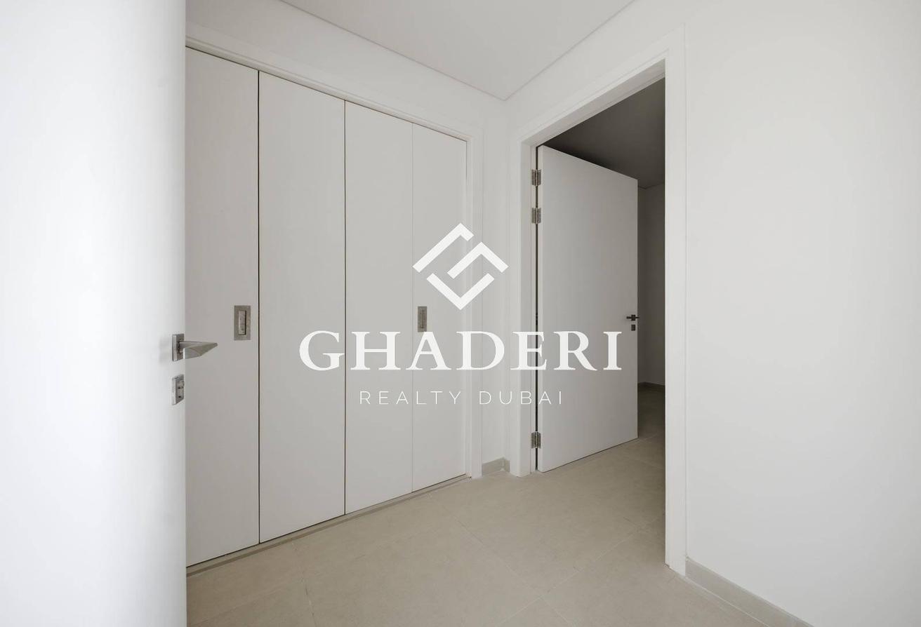 Corner Unit | Huge Plot | Brand New photo 17