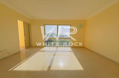 Townhouse - 4 - 6 for rent in Al Tharwaniyah Community - Al Raha Gardens - Abu Dhabi