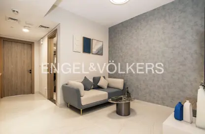 النزل و الشقق الفندقية - 2 غرف نوم - 2 حمامات للايجار في برج العافية الهادئ من WELLCUBE - مثلث قرية جميرا - دبي