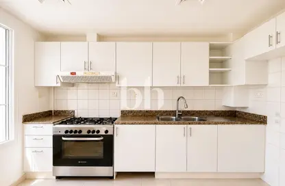Villa - 2 Bedrooms - 2 Bathrooms for rent in Springs 11 - The Springs - Dubai