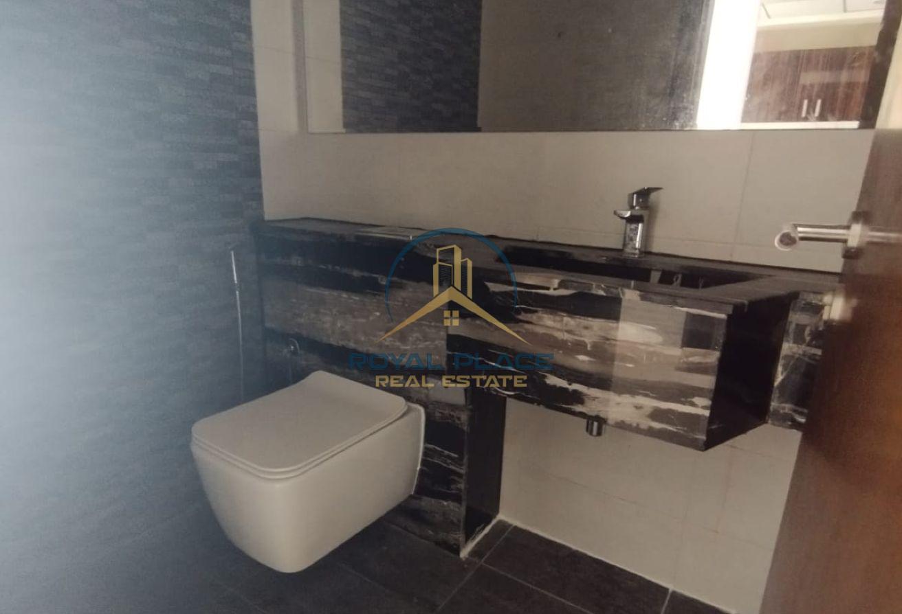 PREMIUM LOCATION | BEST PRICE | UNFURNISHED photo 9