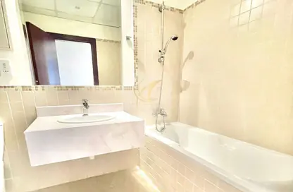 شقة - 2 غرف نوم - 3 حمامات للبيع في بحر 4 - بحر - جميرا بيتش ريزيدنس - دبي