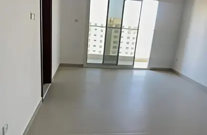 شقة - 1 حمام للبيع في قرية الاميرة - الياسمين - عجمان