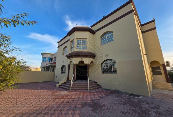 16212028 - Property Image 2