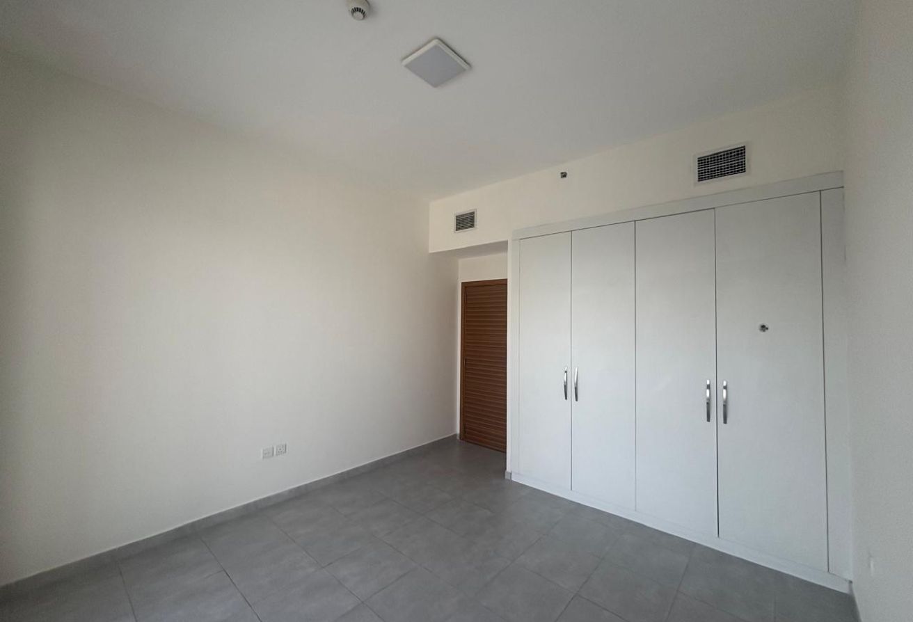 Ready to Move  I  Plus Study I  Spacious