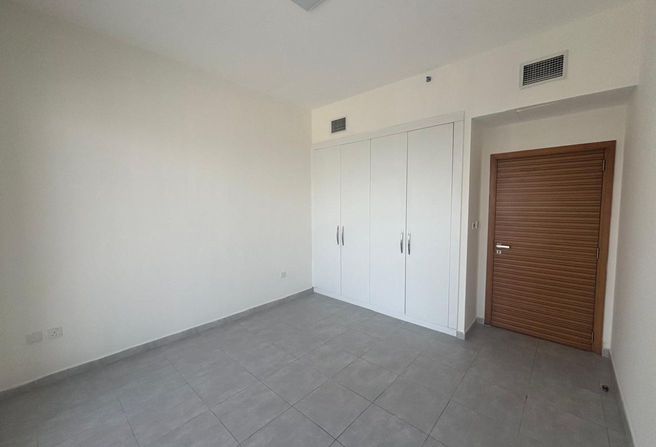 Ready to Move  I  Plus Study I  Spacious
