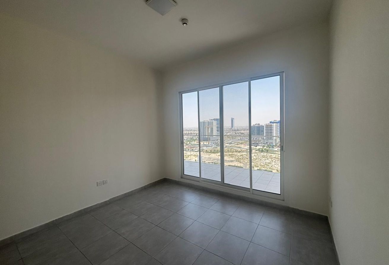 Ready to Move  I  Plus Study I  Spacious