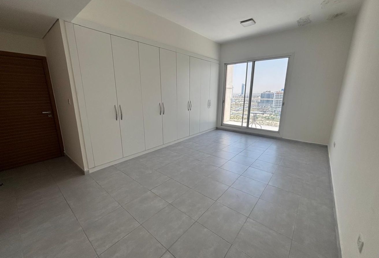 Ready to Move  I  Plus Study I  Spacious