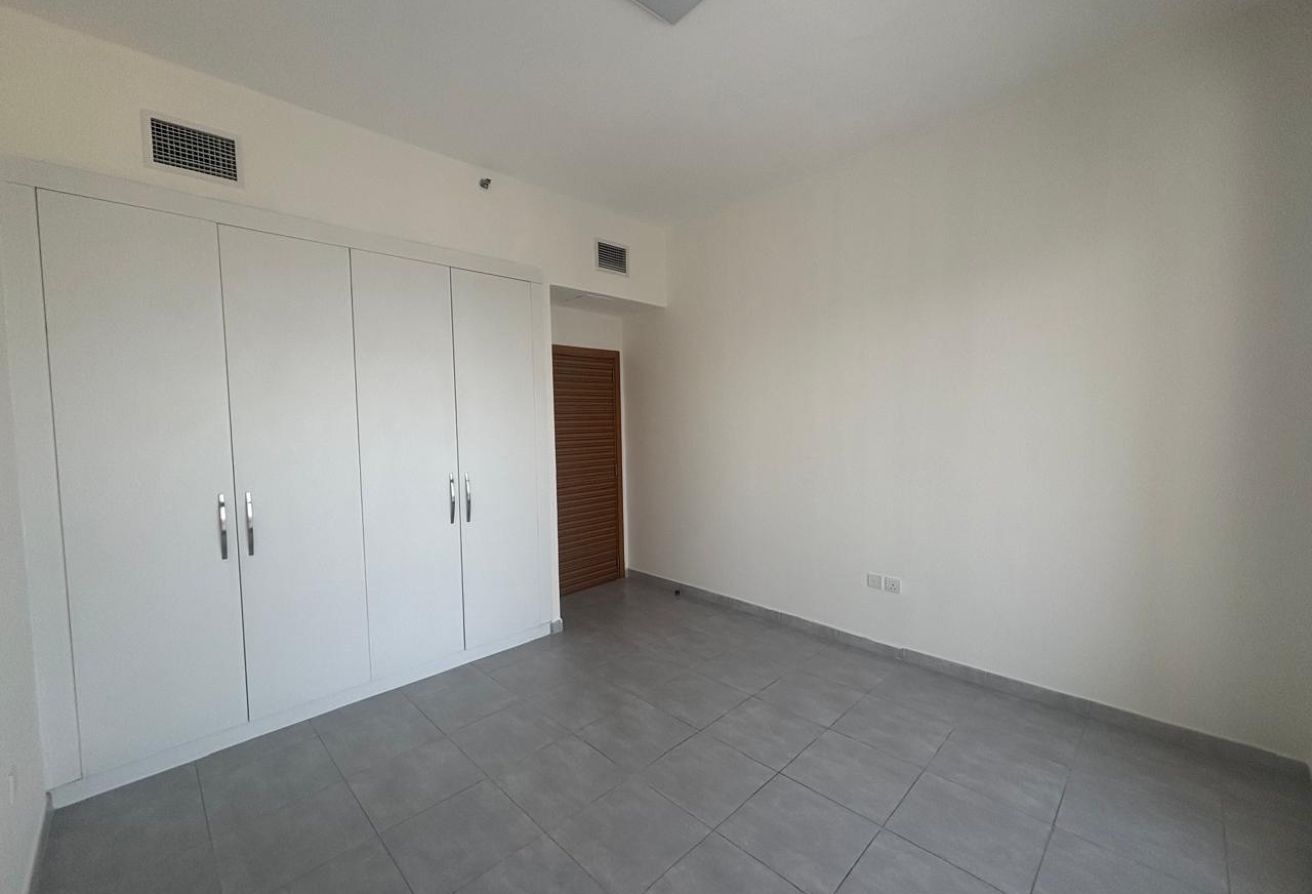 Ready to Move  I  Plus Study I  Spacious