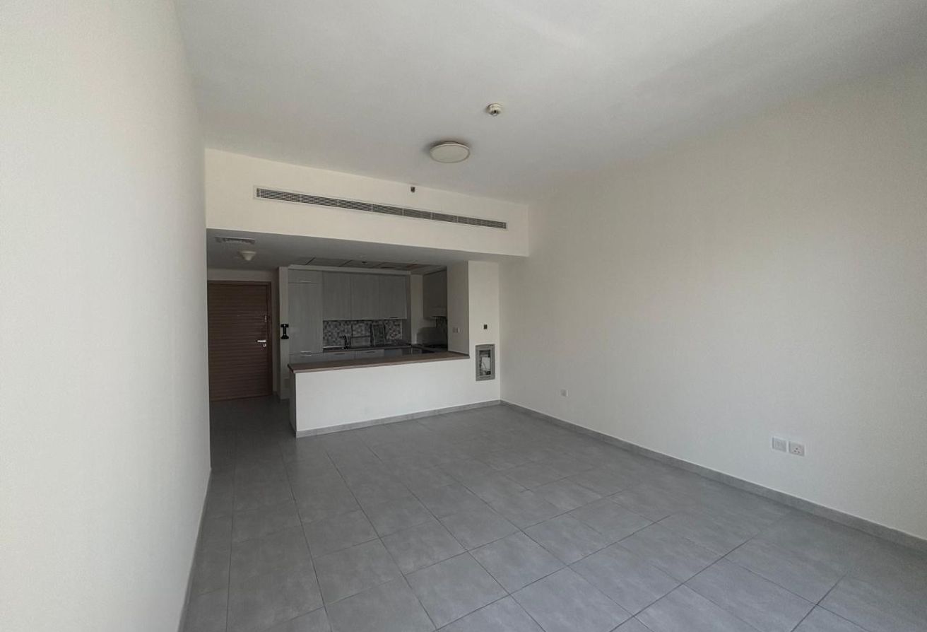 Ready to Move  I  Plus Study I  Spacious